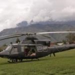Helikopter Penerbangan TNI Angkatan Darat (Penerbad) jenis Bell-412 dengan nomor register HA 5113 pengangkut tim evakuasi bangkai Susi Air, mendarat darurat di wilayah Pegunungan Jayawijaya. Tidak ada korban jiwa dalam musibah ini